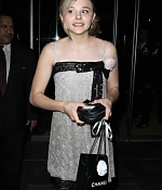 chloemoretzfancom001.jpg
