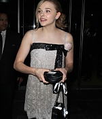 chloemoretzfancom002.jpg