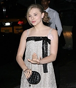 chloemoretzfancom006.jpg