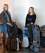 chloemoretzfancom05.jpg