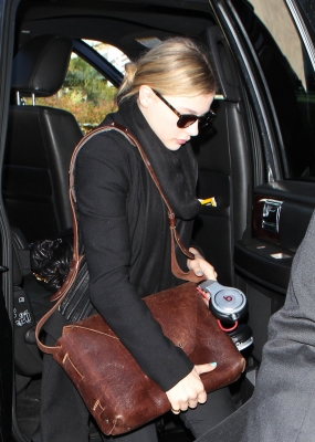 Click to view full size image
==============
chloemoretzfancom001.jpg chloemoretzfancom001.jpg