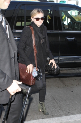 Click to view full size image
==============
chloemoretzfancom002.jpg chloemoretzfancom002.jpg