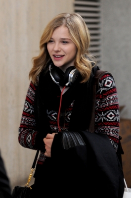 chloemoretzfancom043.jpg