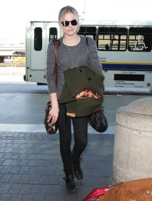 Click to view full size image
==============
chloemoretzfancom02.jpg chloemoretzfancom02.jpg