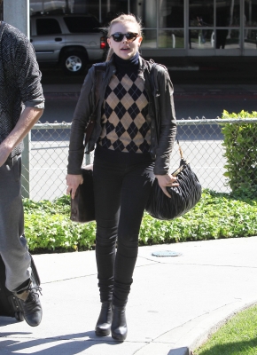 Click to view full size image
==============
chloemoretzfancom37.jpg chloemoretzfancom37.jpg