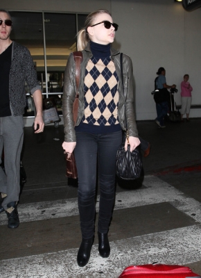 Click to view full size image
==============
chloemoretzfancom48.jpg chloemoretzfancom48.jpg