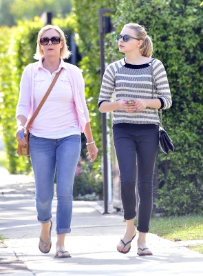 Click to view full size image
==============
chloemoretzfancom0031.jpg chloemoretzfancom0031.jpg