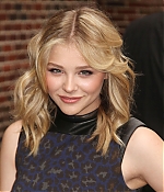 chloemoretzfancom0015.jpg