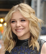chloemoretzfancom0080.jpg