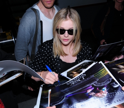 Click to view full size image
==============
chloemoretzfancom15.jpg chloemoretzfancom15.jpg