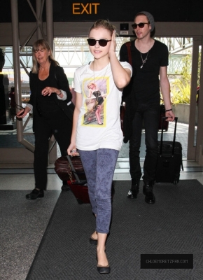 Click to view full size image
==============
chloemoretzfancom30.jpg chloemoretzfancom30.jpg