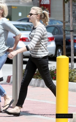 Click to view full size image
==============
chloemoretzfancom12.jpg chloemoretzfancom12.jpg