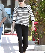 chloemoretzfancom09.jpg