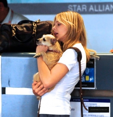 Click to view full size image
==============
chloemoretzfancom40.jpg chloemoretzfancom40.jpg