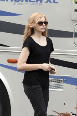 chloemoretzfancom10.jpg