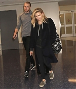 Chloe-Moretz-at-Los-Angeles-International-Airport--01-662x883.jpg