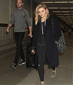 Chloe-Moretz-at-Los-Angeles-International-Airport--02-662x993.jpg