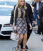 Chloe-Moretz-in-Mini-Skirt--02-662x957.jpg