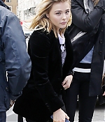 1461603727166_chloe_moretz_arriving_at_Capital_radio_53.jpg