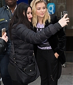 1461603910486_chloe_moretz_arriving_at_Capital_radio_61.jpg