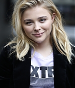 1461604149845_chloe_moretz_arriving_at_Capital_radio_79.jpg