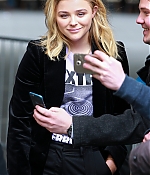 1461622215058_chloe_moretz_London_radio_interview_arrivals_92.jpg