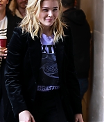 1461622339231_chloe_moretz_London_radio_interview_arrivals_102.jpg
