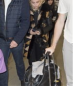 1461773298990_20160427_chloe_moretz_departing_berlin_tegel_airport_in_germany_7.jpg