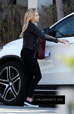 1455570547825_Picture_Pub_Chloe_Moretz_30.jpg