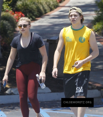 Click to view full size image
==============
Chloe_Grace_Moretz_and_Brooklyn_Beckham_are_spotted_out_in_Los_Angeles_11.jpg Chloe_Grace_Moretz_and_Brooklyn_Beckham_are_spotted_out_in_Los_Angeles_11.jpg