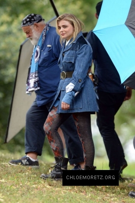 Click to view full size image
==============
Chloe-Moretz--Photoshoot-in-New-York-City--13-662x993.jpg Chloe-Moretz--Photoshoot-in-New-York-City--13-662x993.jpg