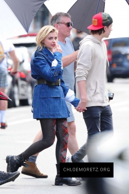 Chloe-Moretz--Photoshoot-in-New-York-City--16-662x994.jpg