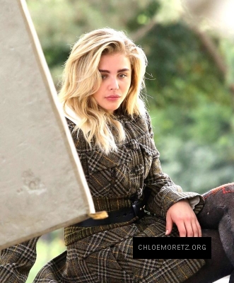 Chloe-Moretz--Photoshoot-in-New-York-City--19-662x800.jpg