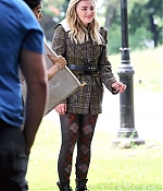 Chloe-Moretz--Photoshoot-in-New-York-City--08-662x1026.jpg