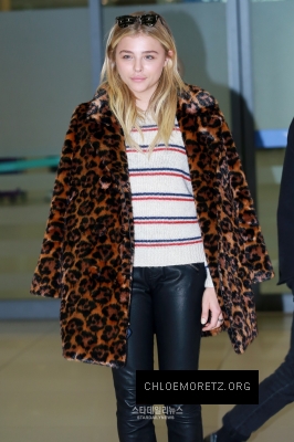Click to view full size image
==============
1457024367079_chloe_moretz_arriving_at_incheon_airport_south_korea_tagged_7.jpg 1457024367079_chloe_moretz_arriving_at_incheon_airport_south_korea_tagged_7.jpg