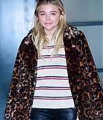 1457024392574_chloe_moretz_arriving_at_incheon_airport_south_korea_tagged_13.jpg