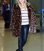 1457024397362_chloe_moretz_arriving_at_incheon_airport_south_korea_tagged_14.jpg