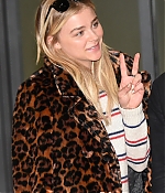 1457024536150_chloe_moretz_arriving_at_incheon_airport_south_korea_tagged_26.jpg