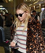 1457024550137_chloe_moretz_arriving_at_incheon_airport_south_korea_tagged_28.jpg