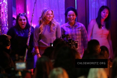 Chloe-Moretz--Filming-a-party-scene-on-set-of-Neighbors-2--07-662x441.jpg