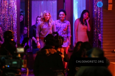 Click to view full size image
==============
Chloe-Moretz--Filming-a-party-scene-on-set-of-Neighbors-2--15-662x441.jpg Chloe-Moretz--Filming-a-party-scene-on-set-of-Neighbors-2--15-662x441.jpg