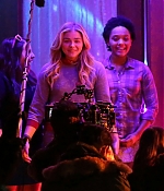 Chloe-Moretz--Filming-a-party-scene-on-set-of-Neighbors-2--03-662x441.jpg