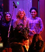 Chloe-Moretz--Filming-a-party-scene-on-set-of-Neighbors-2--05-662x441.jpg