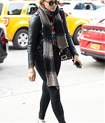 1459320978341_chloe_moretz_out_and_about_in_downtown_manhattan_4.jpg