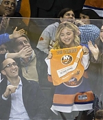 Chloe-Moretz--New-York-Islanders-vs-Tampa-Lightning--08-662x453.jpg