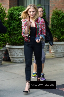 Click to view full size image
==============
Chloe-Moretz-in-Black-Jeans-Leaving-her-hotel--16-662x995.jpg Chloe-Moretz-in-Black-Jeans-Leaving-her-hotel--16-662x995.jpg
