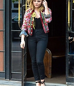 Chloe-Moretz-in-Black-Jeans-Leaving-her-hotel--05-662x995.jpg