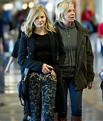 chloemoretzfancom005.JPG
