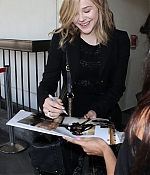 chloemoretzfancom012.jpg