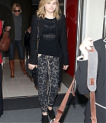 chloemoretzfancom015.jpg